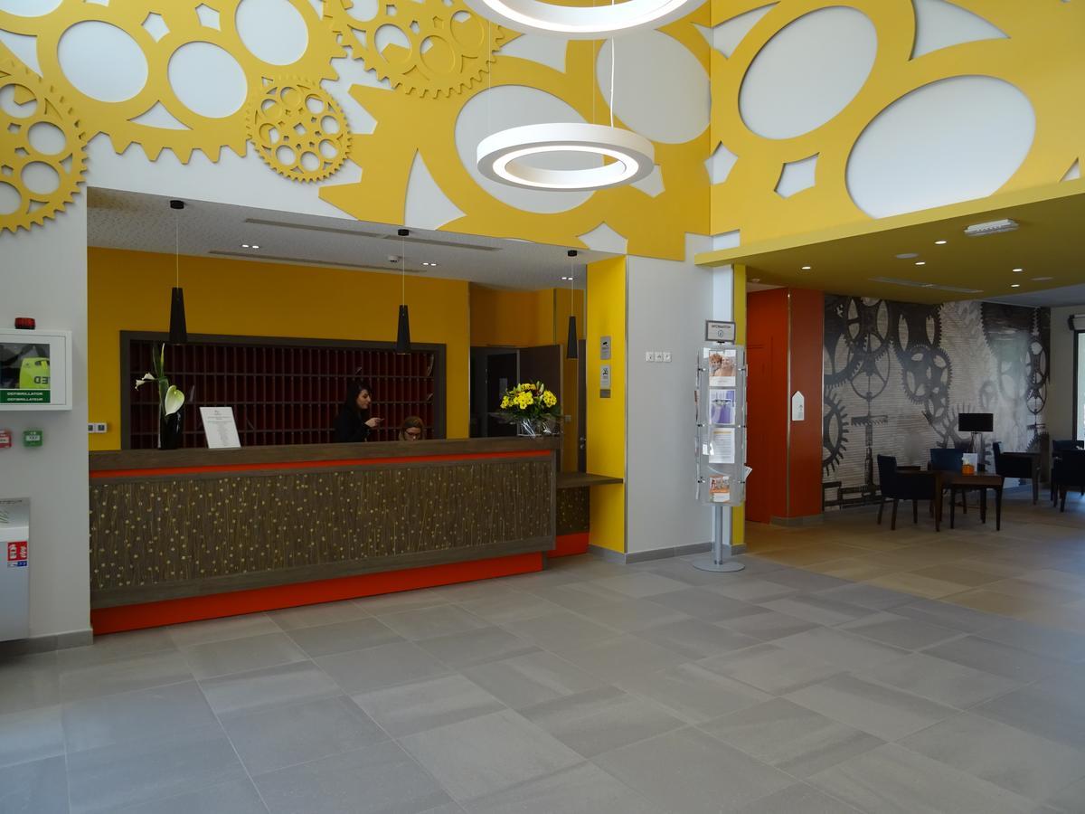 Domitys L'Art Du Temps Aparthotel เบอซองซง ภายนอก รูปภาพ